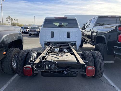 2025 GMC Sierra 3500 Pro