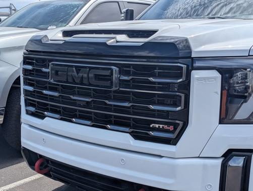 Summit White 2024 GMC Sierra 2500 AT4