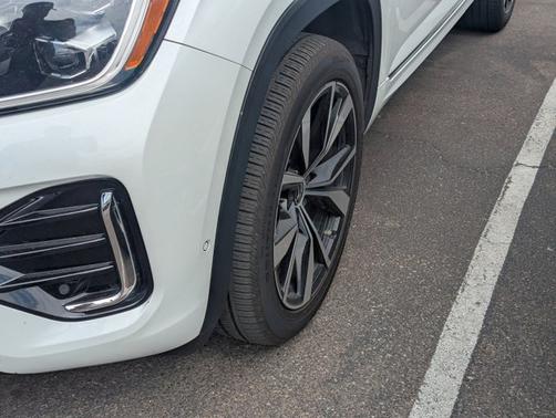 2024 Volkswagen Atlas 2.0T SEL Premium R-Line
