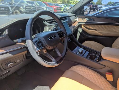 2024 Jeep Grand Cherokee L Summit