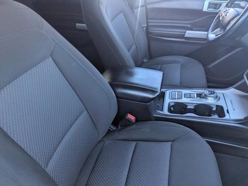 Agate Black Metallic 2022 Ford Explorer XLT