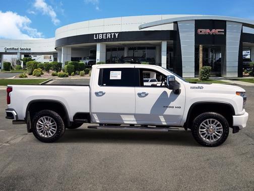 Summit White 2021 Chevrolet Silverado 2500 High Country