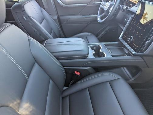 2024 GMC Acadia FWD Elevation