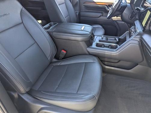 2024 GMC Sierra 2500 Denali