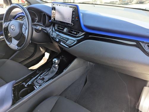 2021 Toyota C-HR XLE