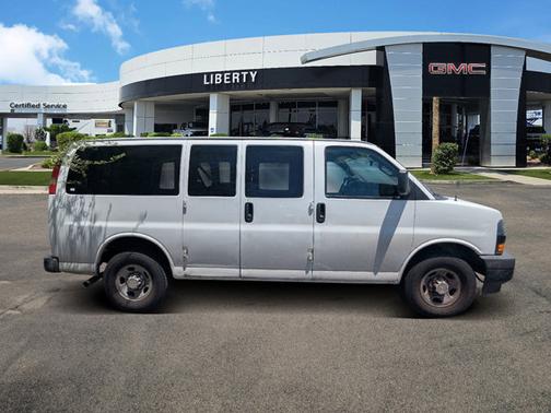 2018 Chevrolet Express 2500 LS