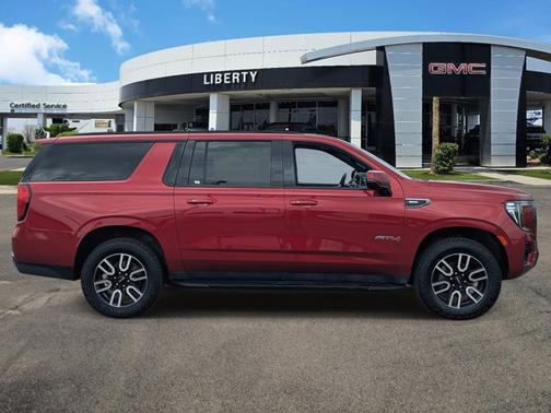 2022 GMC Yukon XL AT4