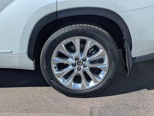 2022 Toyota Highlander Hybrid Limited