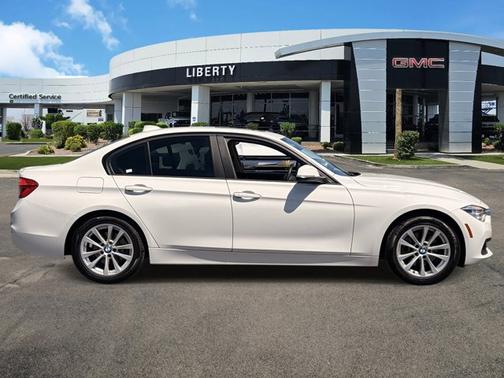 Alpine White 2018 BMW 320 i