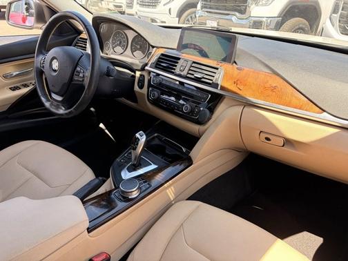Alpine White 2018 BMW 320 i