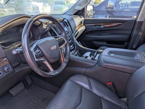 2020 Cadillac Escalade Luxury