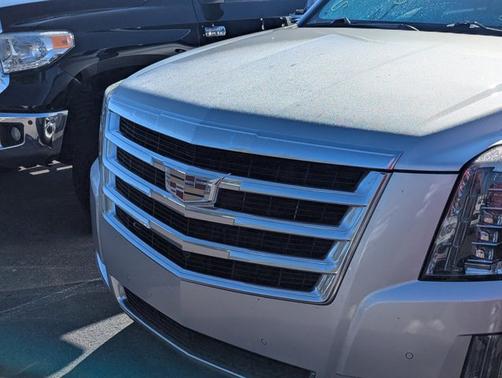 2020 Cadillac Escalade Luxury