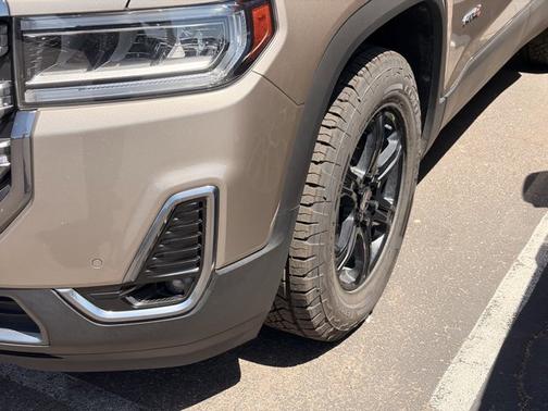 Light Stone Metallic 2022 GMC Acadia AT4