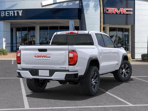 2025 GMC Canyon 4WD AT4