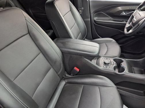 White Frost Tricoat 2023 GMC Terrain SLT