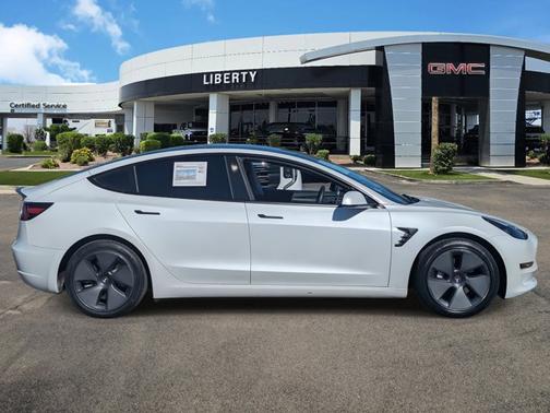 2022 Tesla Model 3 Base