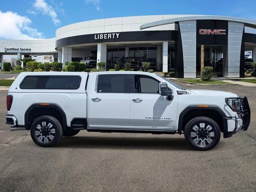 Summit White 2025 GMC Sierra 2500 Denali