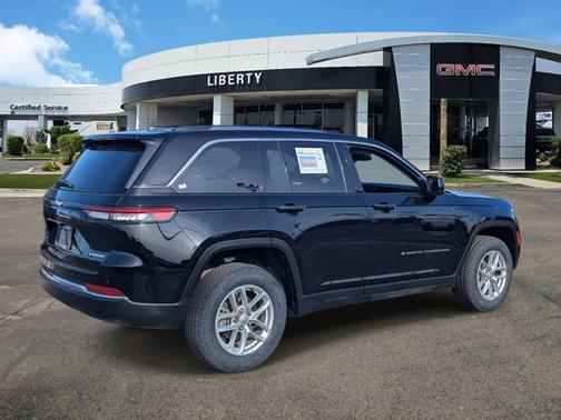 2023 Jeep Grand Cherokee Laredo X