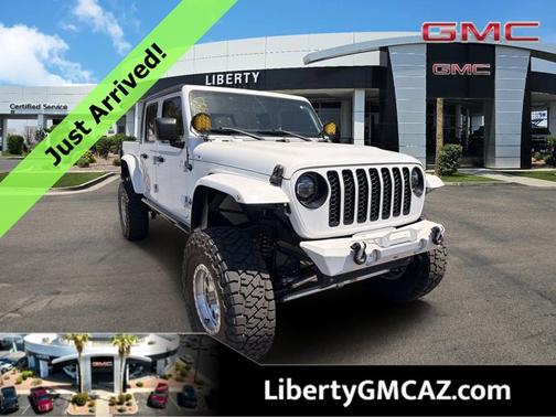 Bright White Clearcoat 2021 Jeep Gladiator Sport S
