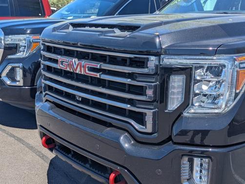 Ebony Twilight Metallic 2022 GMC Sierra 2500 AT4