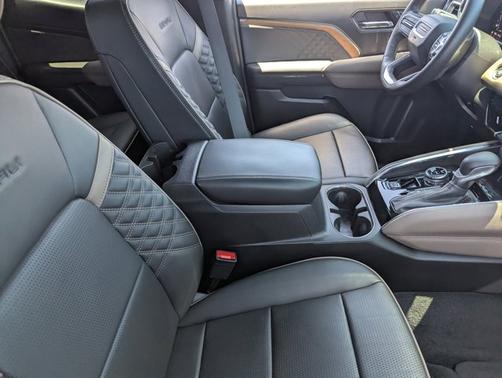 2023 GMC Canyon 4WD Denali