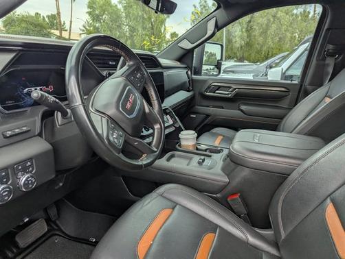 2024 GMC Sierra 2500 AT4
