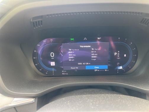 2022 Volvo XC60 B6 R-Design