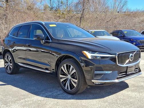 2022 Volvo XC60 B5 Inscription