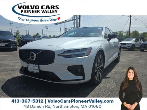 2022 Volvo S60 B5 Momentum