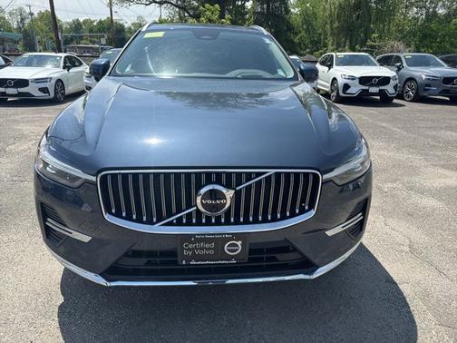 2022 Volvo XC60 B5 Inscription
