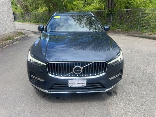 2022 Volvo XC60 B6 Inscription
