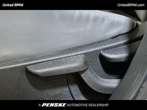 Boulder Gray Pearl 2023 Nissan Kicks SR