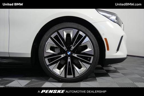 2025 BMW i5 eDrive40
