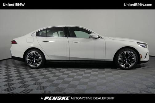 2025 BMW i5 eDrive40