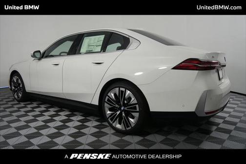 2025 BMW i5 eDrive40