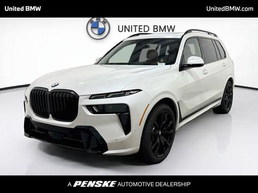 Mineral White Metallic 2027 BMW X7 xDrive40i