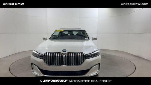 2022 BMW 740 i xDrive