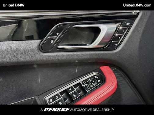 2018 Porsche Macan Turbo