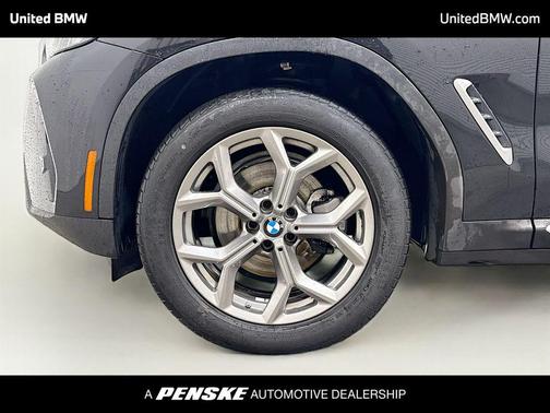 Black Sapphire Metallic 2024 BMW X3 xDrive30i