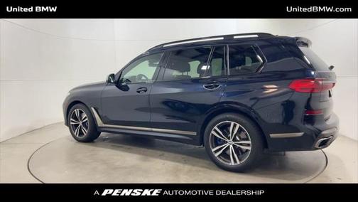 2022 BMW X7 M50i