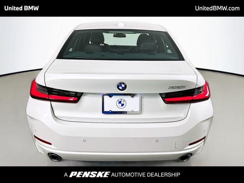 Mineral White Metallic 2025 BMW 330 330i