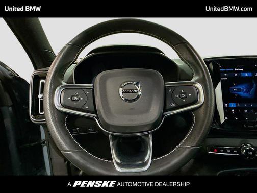 2021 Volvo XC40 Recharge Pure Electric P8