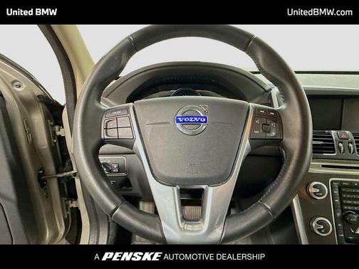 2016 Volvo XC60 T5 Drive-E Premier