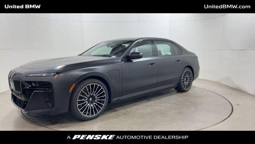 2026 BMW 750e i xDrive