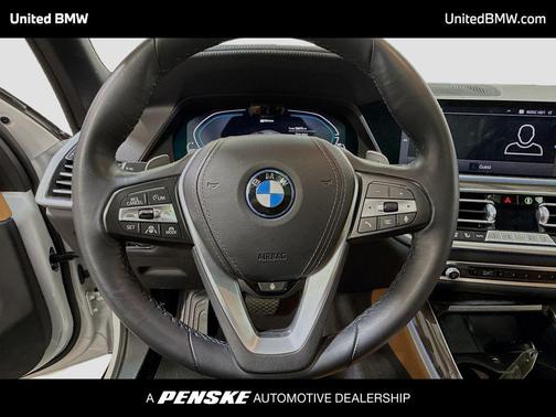 Mineral White Metallic 2023 BMW X5 PHEV xDrive45e