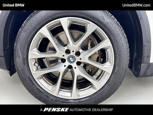 Mineral White Metallic 2023 BMW X5 PHEV xDrive45e