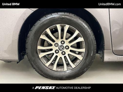 Predawn Gray Mica 2020 Toyota Sienna XLE