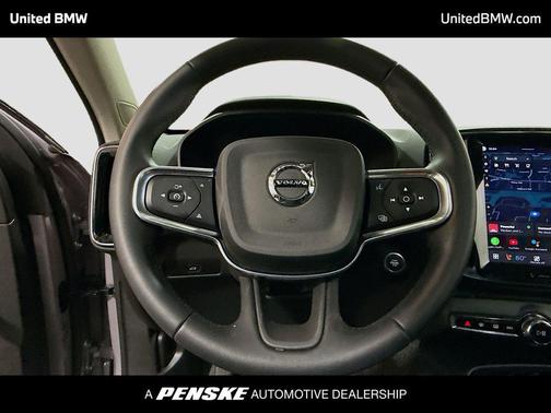 2026 Volvo XC40 Ultra, B5 AWD Gas (mild hybrid), Dark