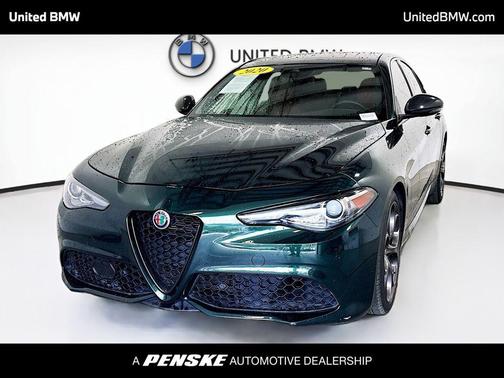 Verde Visconti Metallic 2020 Alfa Romeo Giulia Ti Sport