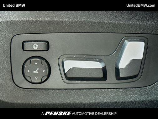 Mineral White Metallic 2022 BMW X7 xDrive40i